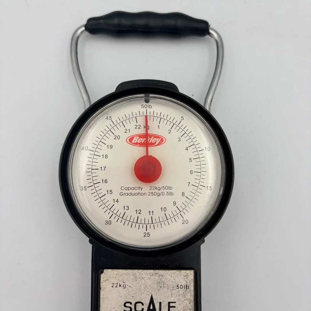 Berkley Scale and Tape Measure Fishing Luggage Weight Hook - Picture 3 of 7